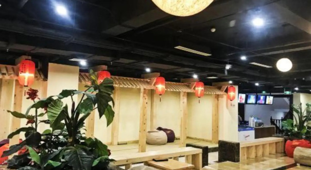 Saina Island Hot Spring Hotel, Rezerwuj Hotel Hotele w Tianjin Province z parkingiem, Parking