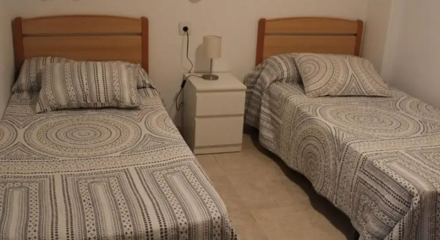 Ground Floor With Garden, Забронировать Отель Отели Монроч-дел-Камп с парковкой, рядом с Cala dels Vienesos, Парковка