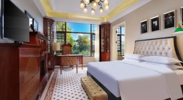 Семейный люкс Executive с видом на озеро The White House Hotel Guilin