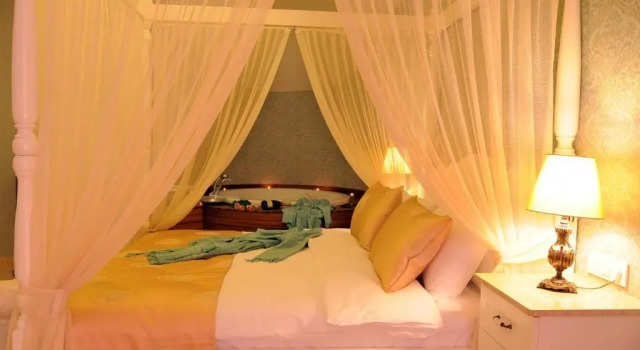 Люкс Sea Breeze Hotel and Apartments