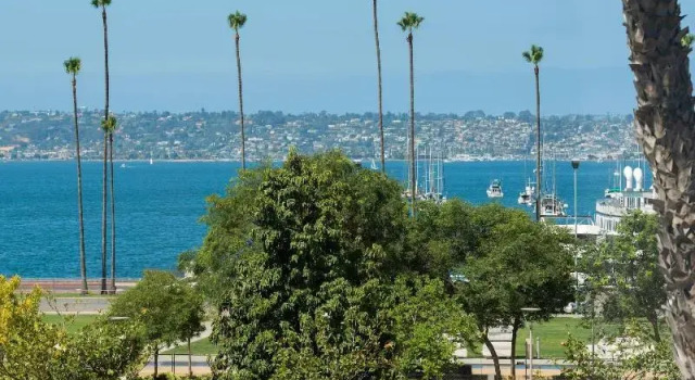 Четырёхместный люкс Residence Inn by Marriott San Diego Downtown