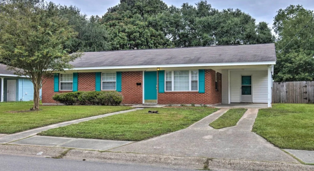 Breezy Gulfport Getaway < 1 Mile to Beach + Casino