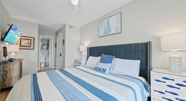 Номер Standard The Cove Condos