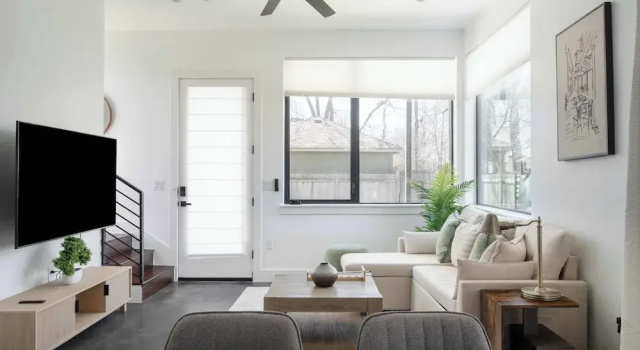 Upstay: Contemporary 2BR Retreat w Patio & BBQ, Забронировать Дом для отпуска Остин Greater Austin, рядом с Elisabet Ney Museum