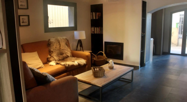 Amaroq Explorers BaseCamp, Boek Hotel Tremp Lerida