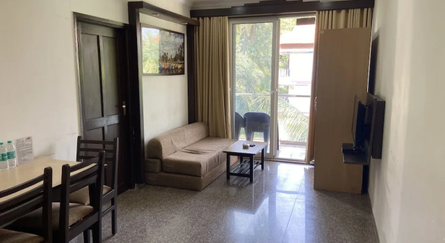 Люкс с балконом Valentines Retreat- Near Candolim Beach
