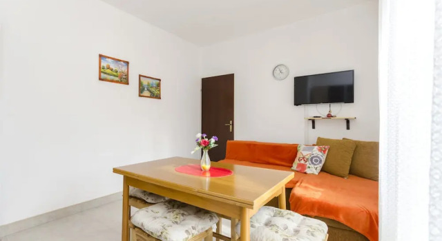 Apartments and Rooms On the Beach, Забронировать Апартаменты/квартира Апартаменты Водице, рядом с Пляж Фрателли, Апартаменты/квартира