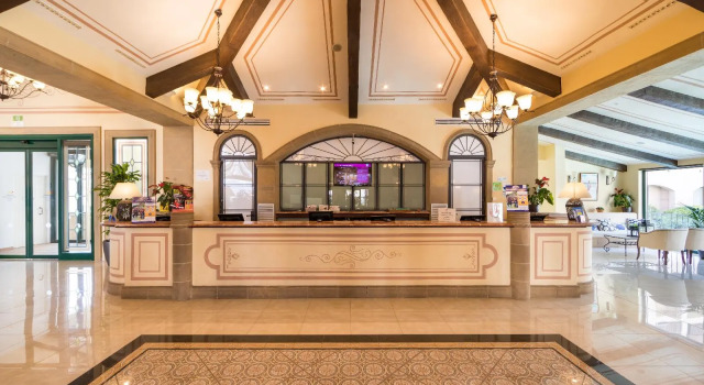 Ruleta Portaventura Resort, Varaa Lomakeskus Hotellit Tarragonès uima-altaalla, Uima-allas