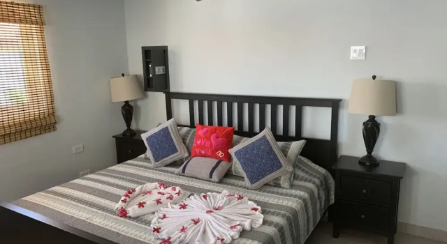 46 sec to Beach Pool Side Massage Priv Chef UTV, Book Vacation Home Villas in Malmok, Villa