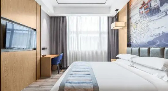 Люкс Homeinn Selected Hotel (Nanjing Zhonghua Gate Subway Station)