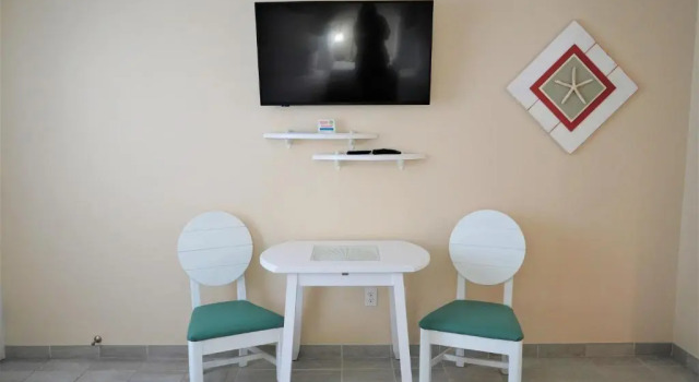 Четырёхместный номер Standard Glunz Ocean Beach Hotel and Resort