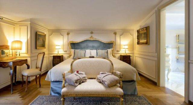 Villa Valentini Bonaparte, Réserver Villa  