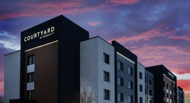 Кровать в общем номере Courtyard by Marriott Buffalo Amherst/University