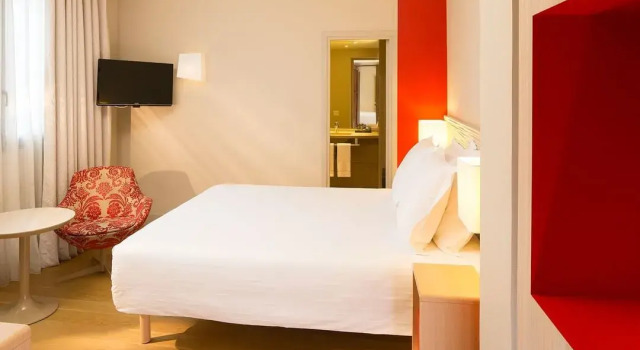 Номер Standard Hôtel & SPA Oceania LUnivers Tours
