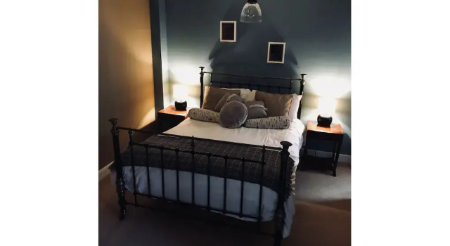 The White Cliffs Hotel