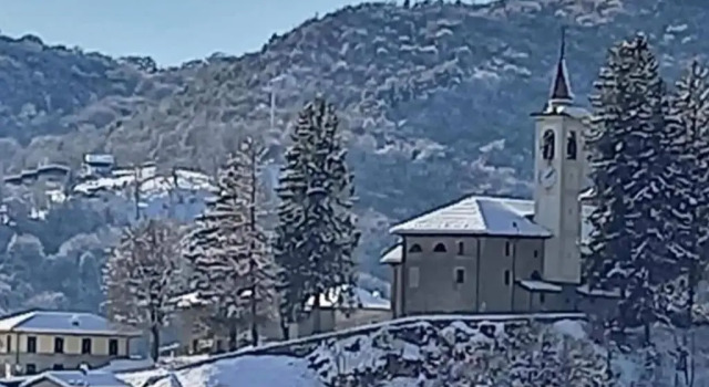 Апартаменты Superior Mansarda fra monte e lago