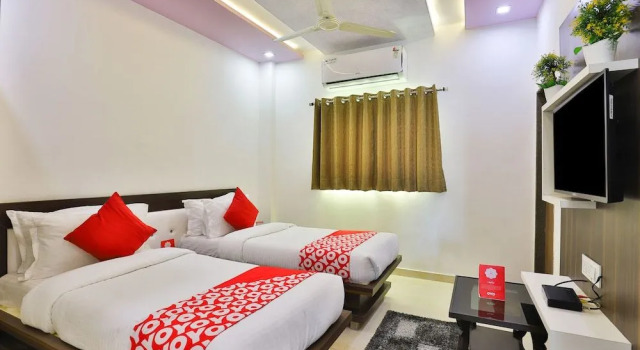 OYO 22374 Hotel Navjivan, Rezervovat Hotel Hotely v Gujarat s parkováním, Parkování