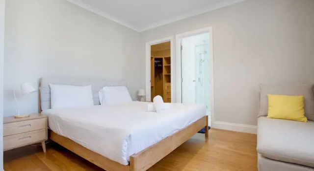 Вилла с 4 комнатами Lux Style 4BR Townhouse@ashwood