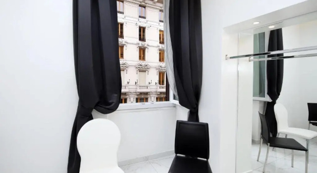 Апартаменты La Maisonnette Tritone Trevi Apartment Rome
