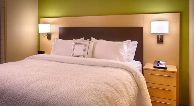 Люкс TownePlace Suites by Marriott Dickinson