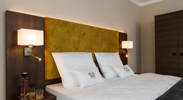 Полулюкс Herzl Hotel bei Erding
