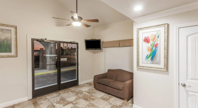 Travelodge by Wyndham Hemet CA