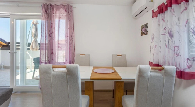 Stunning Apartment in Kostrena With 2 Bedrooms and Wifi, Забронировать Апартаменты/квартира Кострена Приморско-Горанская жупания