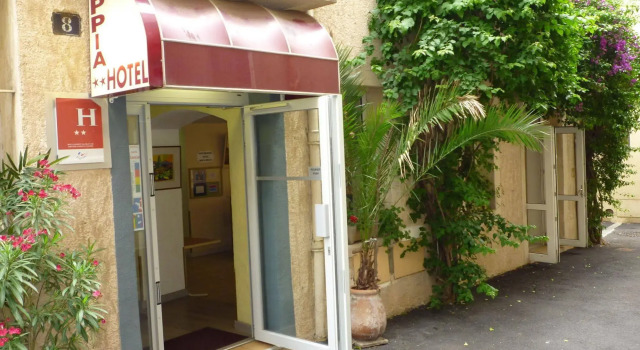 Appia Hotel, Забронировать Отель Отели Канн с парковкой, рядом с Le Croisette Casino Barriere de Cannes, Парковка