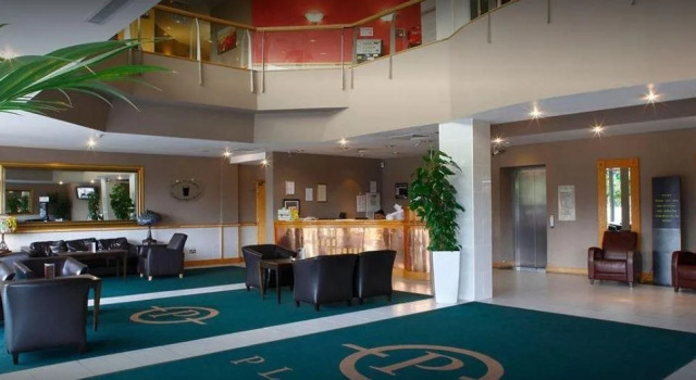 Plaza Hotel Tallaght, Book Hotel Hoteller i Dublin med parkering, Parkering