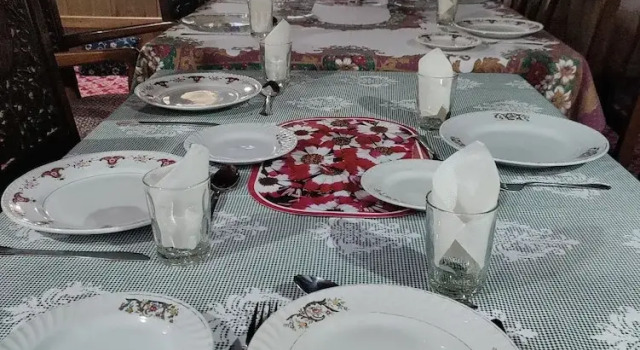 Queens Lake House, Забронировать Отель Бизнес-отели Jammu & Kashmir Ski, 4* 5*
