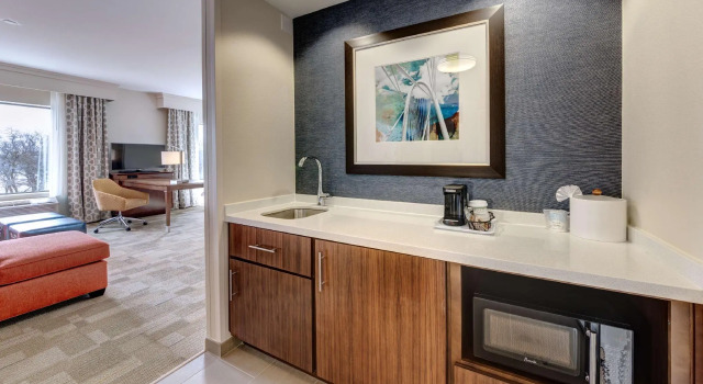Четырёхместная студия Hampton Inn & Suites Dallas/Plano-East