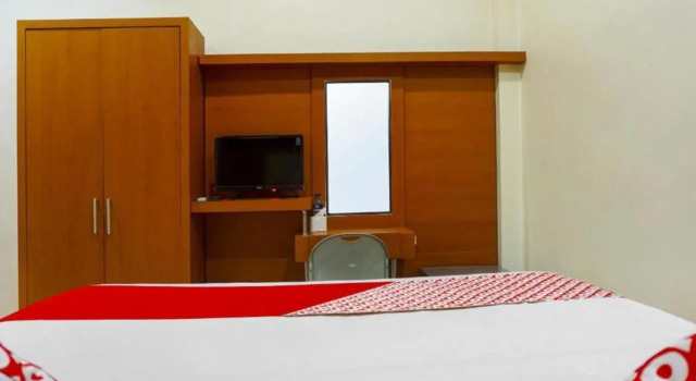 Hotel O near Mall Panakukang formerly Rika Hotel Makassar, Rezervați Hotel Hoteluri în Sulawesi cu parcare, Parcare