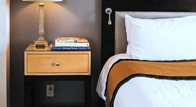 Люкс с красивым видом из окна Stamford Suites