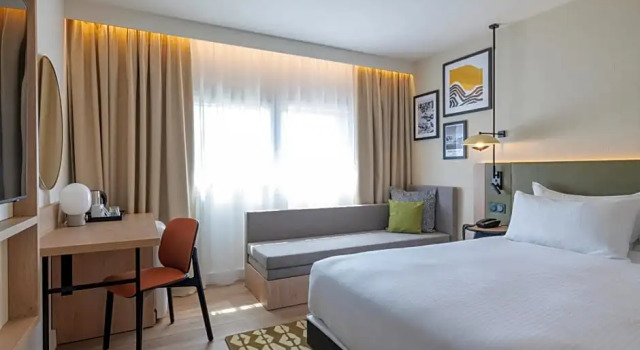 Полулюкс Hilton Garden Inn Marseille Provence Airport