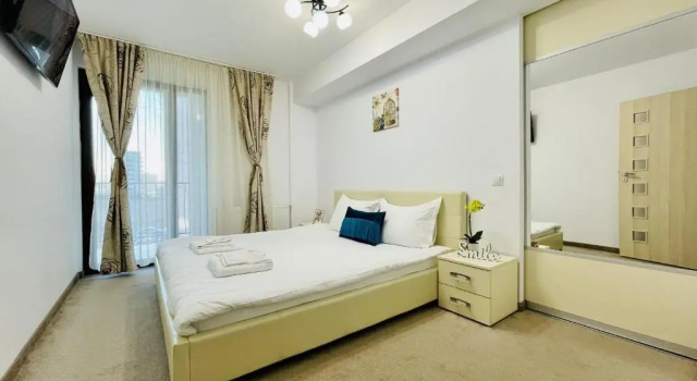 Апартаменты Family Apartment near Shoping City