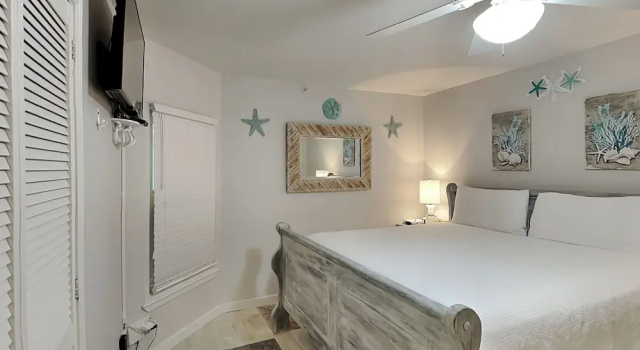 Номер Standard с балконом и с видом на океан Cabana Club by Southern Vacation Rentals