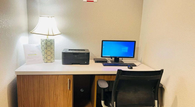 AmericInn by Wyndham Glendale Milwaukee, 预订 酒店 格伦代尔 威斯康星州