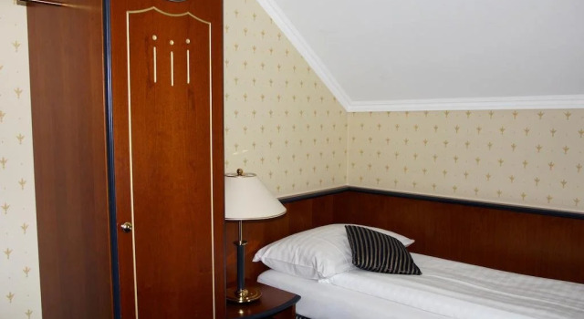 Stella del Lago, Prenota Hotel Huenibach Canton Berna