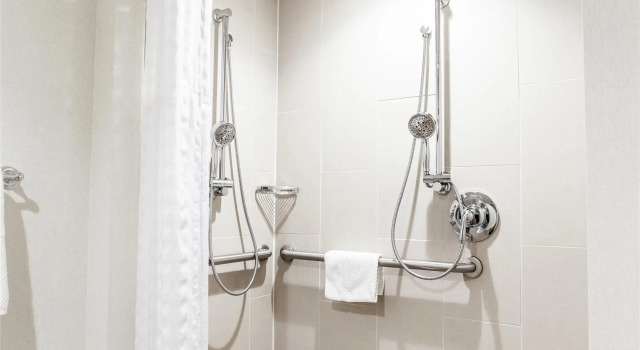 Номер Standard Doubletree by Hilton Pleasant Prairie Kenosha, WI