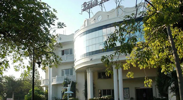 Bahia Resorts, Buchen Sie Hotel Bathinda 