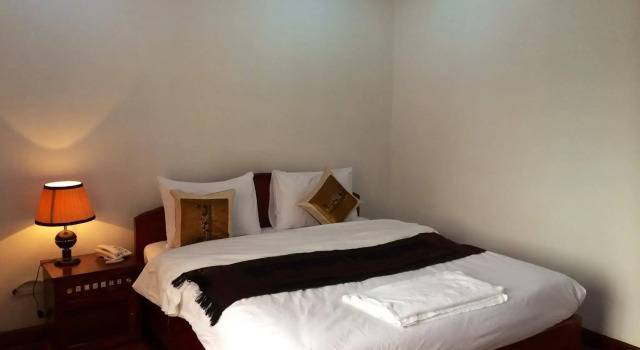 Emerald BB Battambang Hotel