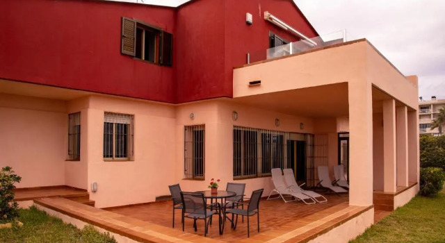 Chalet Geraneos 3, Забронировать Шале Виллы Торревьеха, рядом с Molino del Agua Park Municipal Natural Park, Вилла