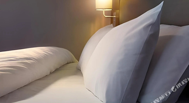 Premier Inn St. Austell, Забронировать Отель Отели Англии с завтраком, Завтраки