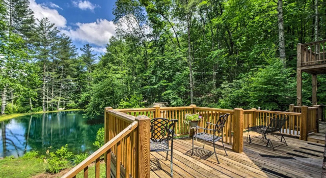 Serene Todd Getaway w/ Private Pond & Creek Views!, Varaa Hotelli Todd Pohjois-Carolina