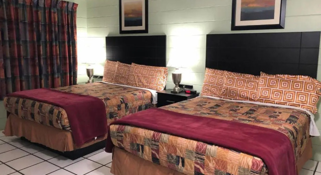 Четырёхместный номер Deluxe Sunshine Inn & Suites Venice, Florida