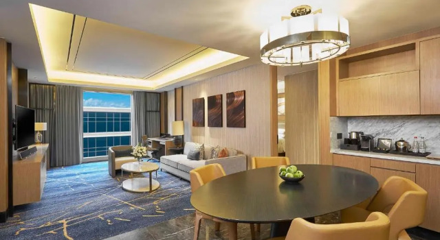 Двухместный люкс c 1 комнатой Hilton Manila Newport World Resorts