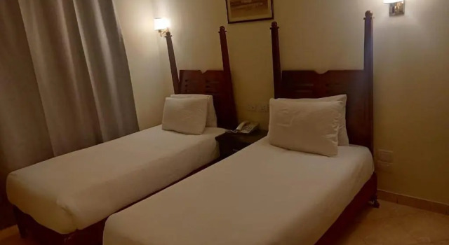 Двухместный номер Standard Golden Carven Hotel