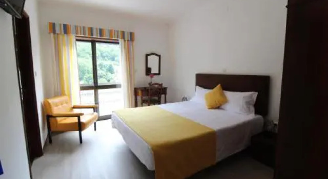 Lakeview Geres Guest House