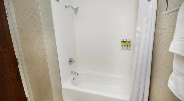 Номер Standard Holiday Inn Express Hotel & Suites Grand Forks by IHG