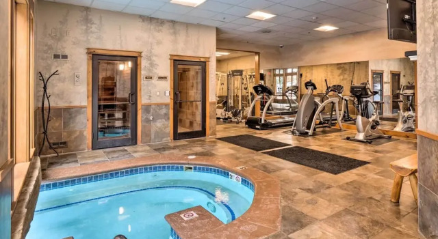 Ski-out Keystone Resort Condo w/ Private Balcony